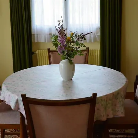 Lejlighed Mutzli By Interhome